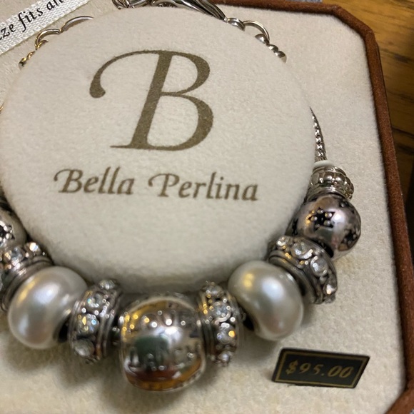 Wow! Bella Perlina Charm Bracelet plus Charms. New in box $160 retail - Picture 2 of 5
